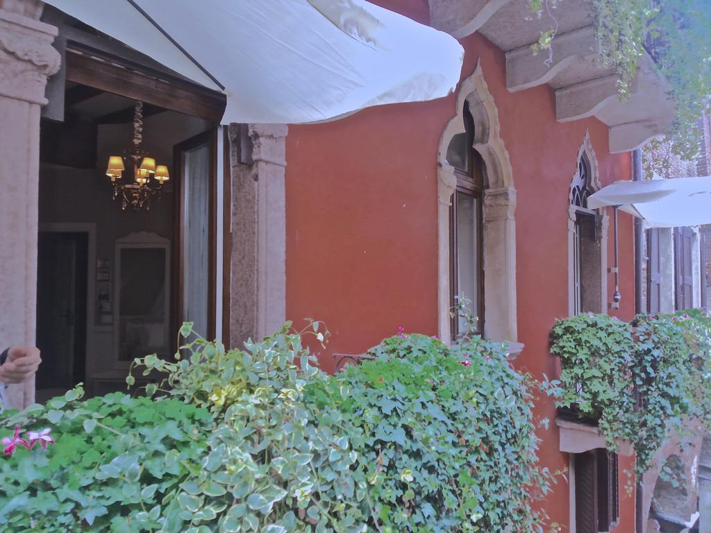 Vecchia Verona Rooms & Apartments Zewnętrze zdjęcie